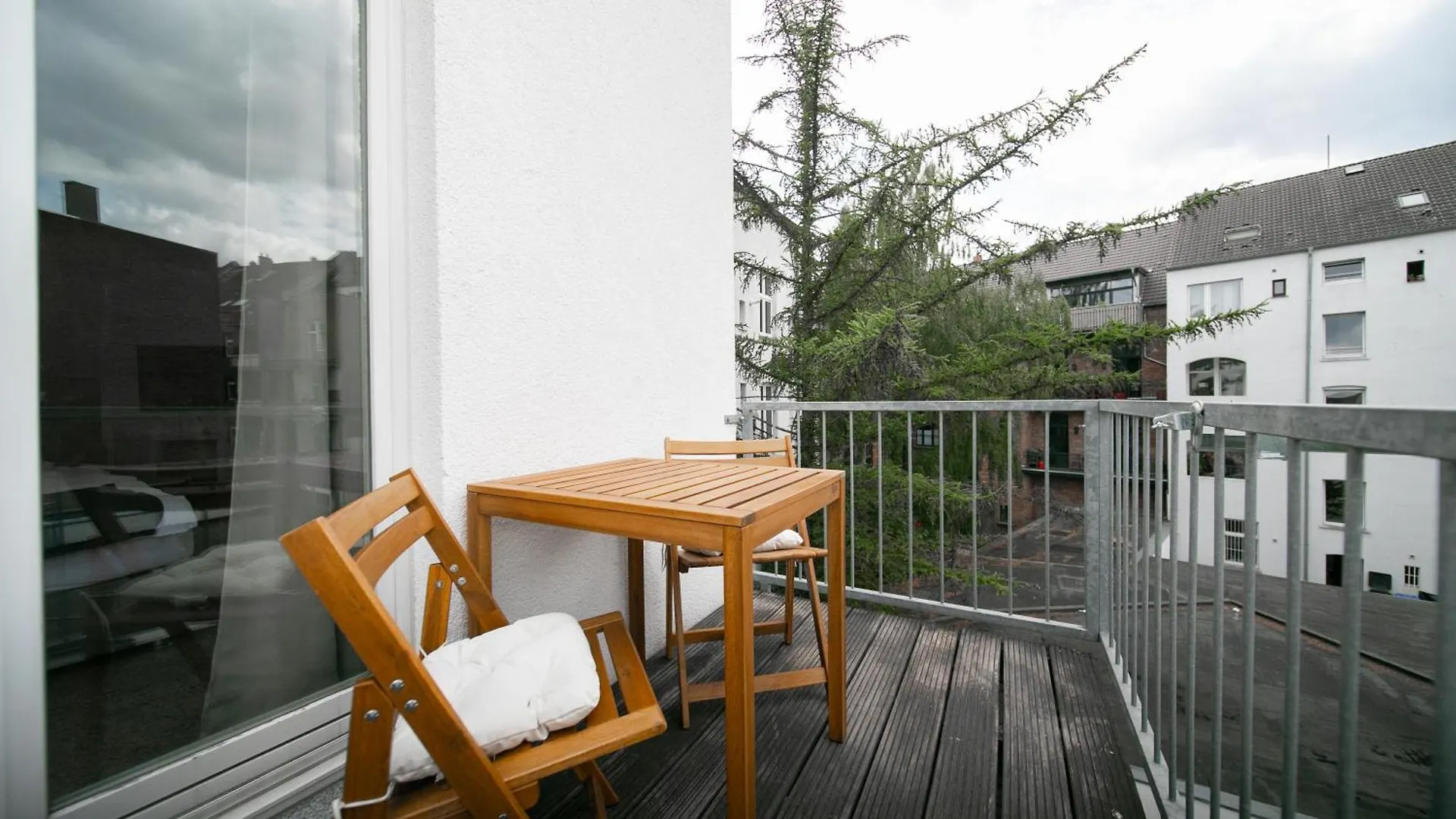 Apartments - Kitchen & More location
